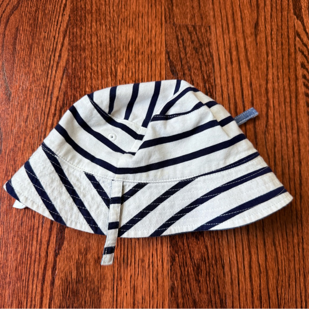 GAP Kids Blue Denim Reversible Bucket Hat - Size 12-18 months - Picture 2 of 6
